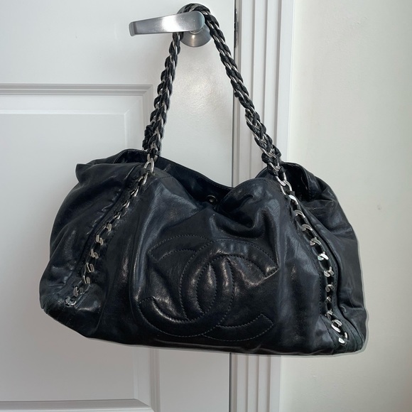 CHANEL Handbags - Chanel Large E/W Modern Chain Tote